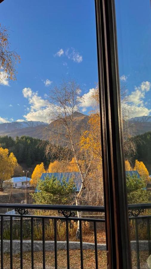 Garemta Hotell Kazbegi Exteriör bild