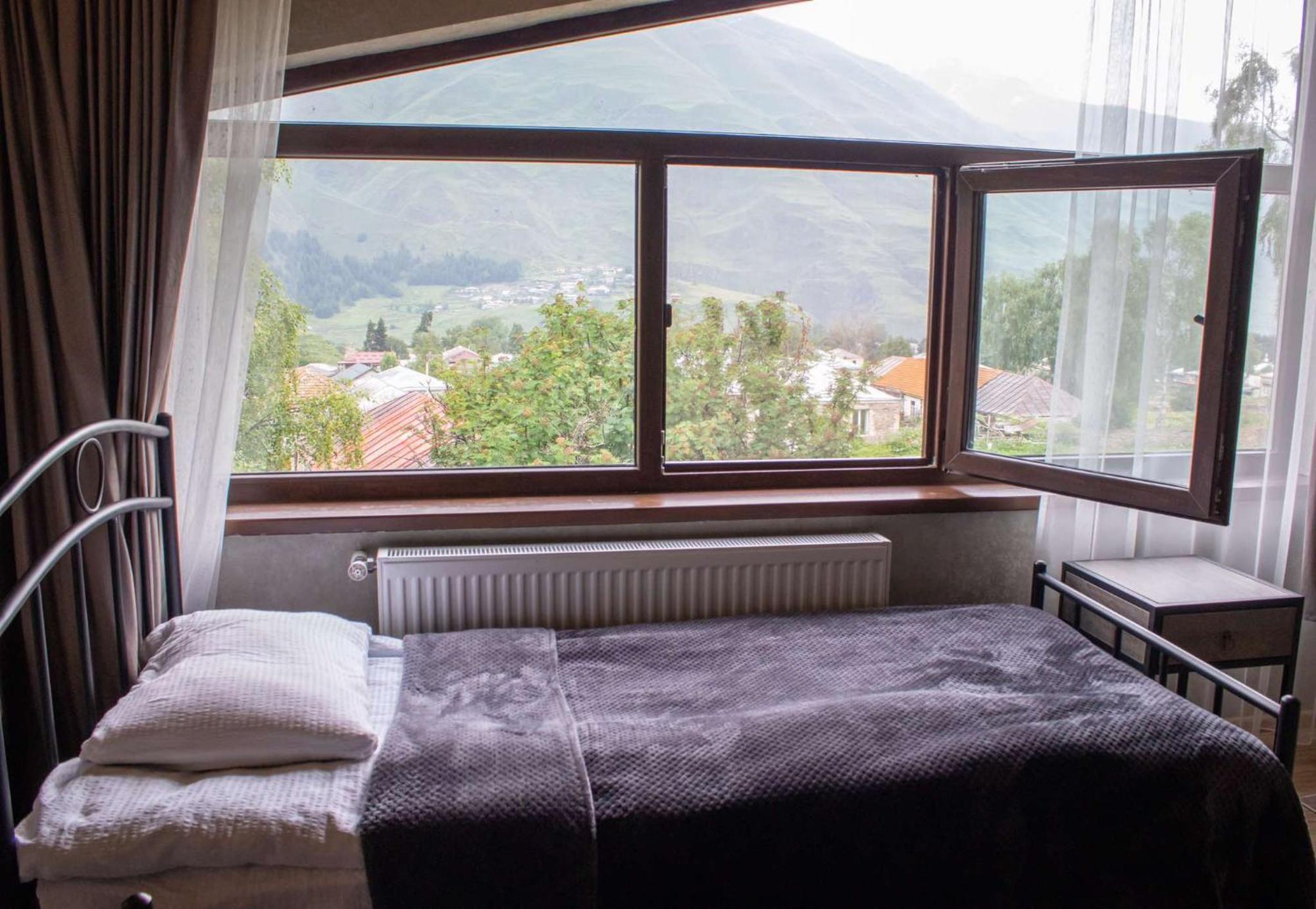 Garemta Hotell Kazbegi Exteriör bild